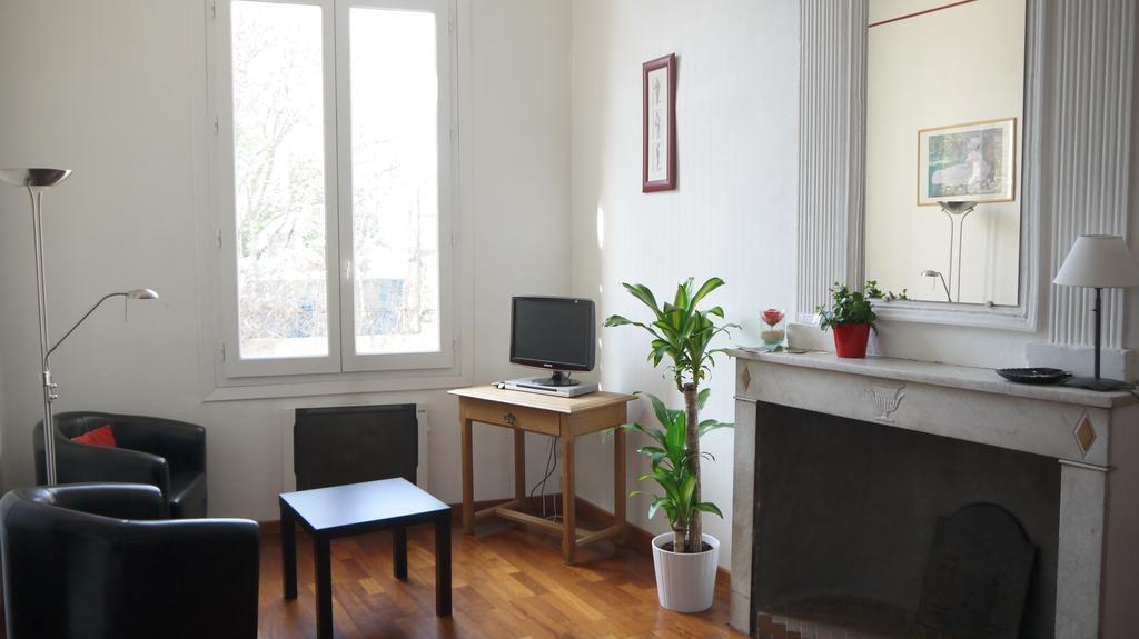 Appartements Des Teinturiers Αβινιόν Δωμάτιο φωτογραφία